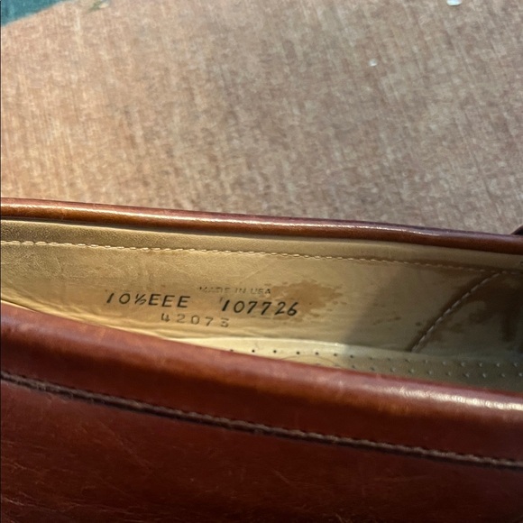 Allen Edmonds Cameron Classic Brown Leather Loafers - Picture 3 of 6